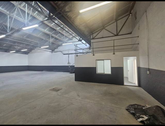 360M² WAREHOUSE TO LET IN EPPING INDUSTRIAL